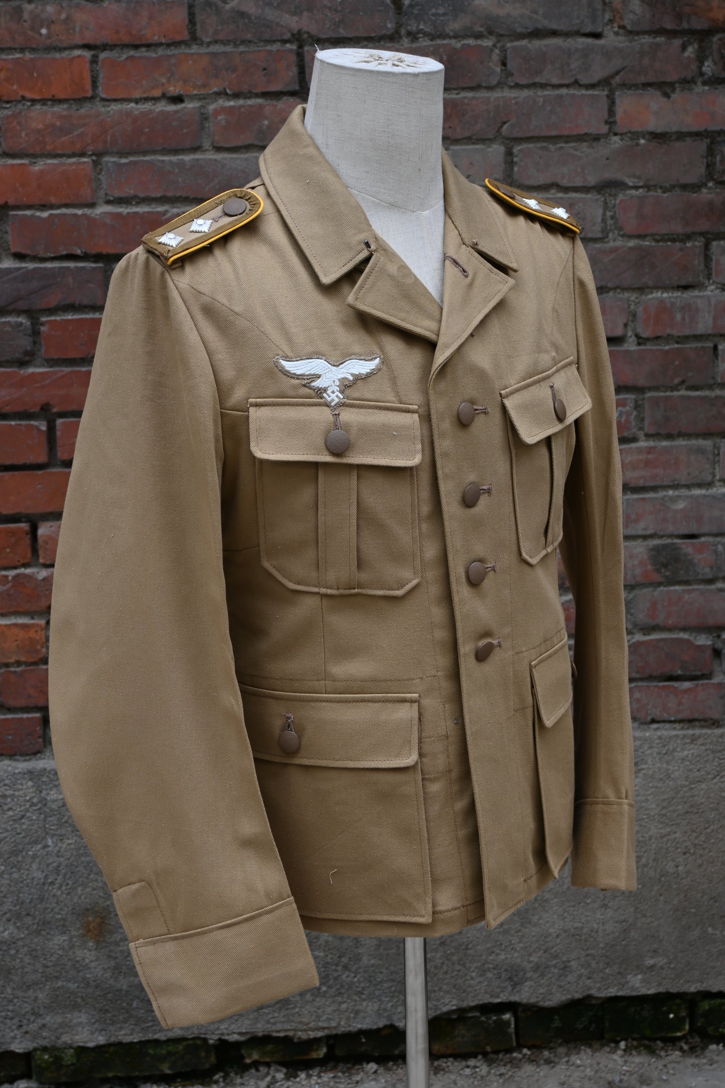 TLW   UNIFORM