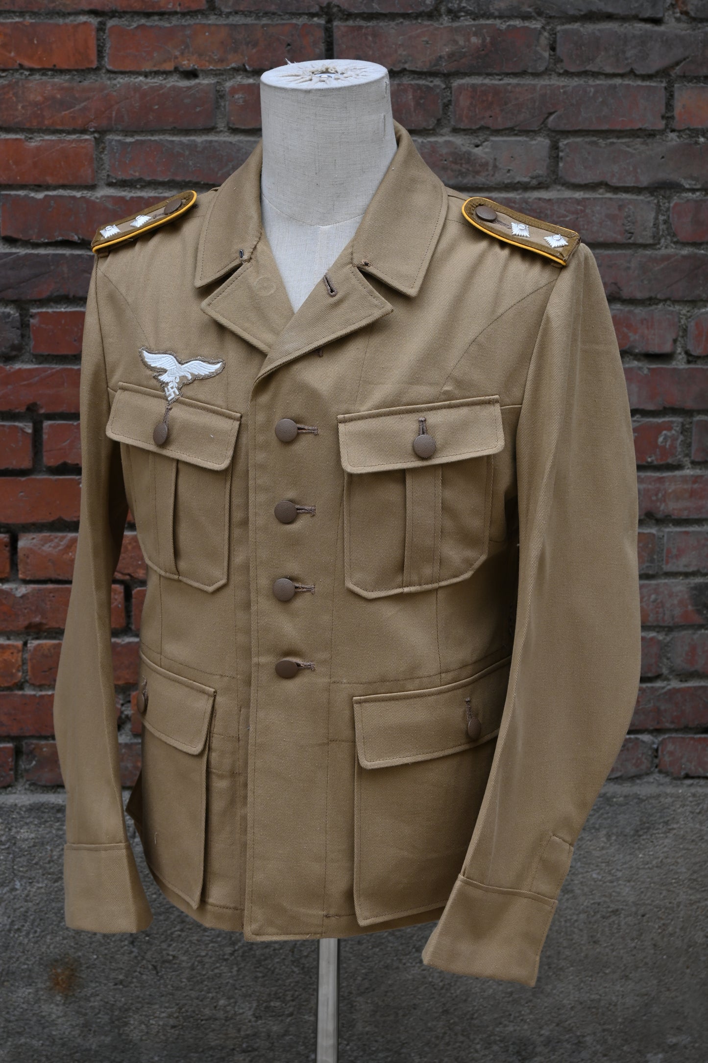 TLW   UNIFORM