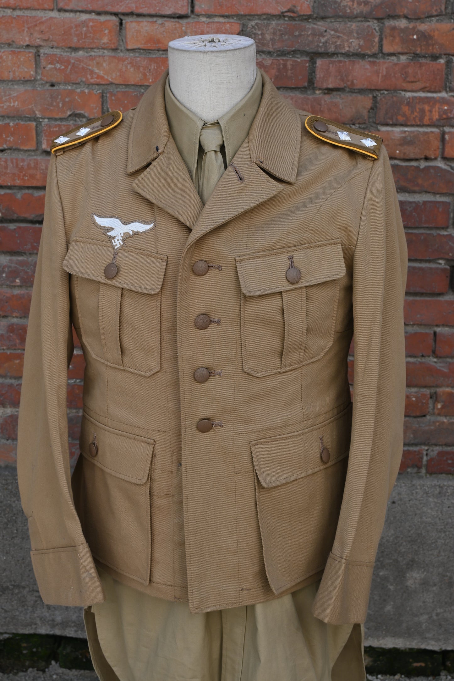 TLW   UNIFORM